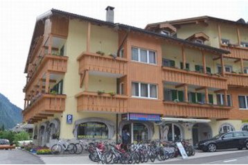 Италия Hotel Campitello di Fassa, Екстериор